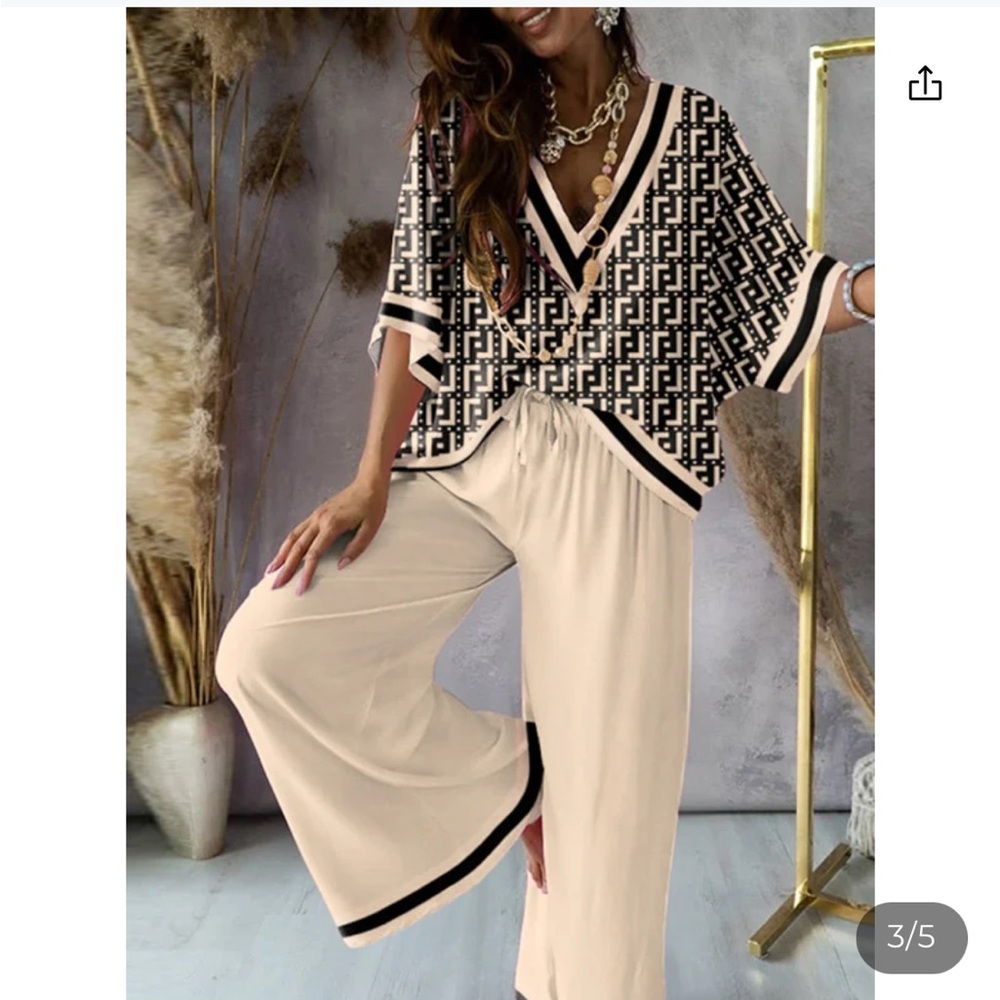 Chic Beige& Black Wide-Leg Pants with Patterned Top